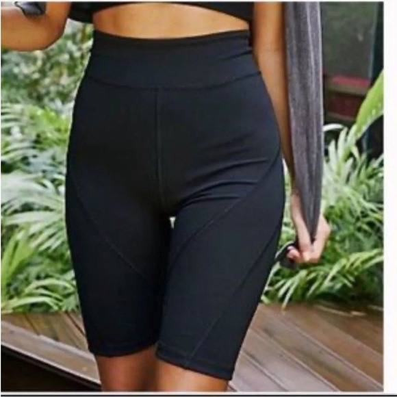 Free People Movement High-Rise Biker Baby Shorts Black Size XS - Picture 1 of 5